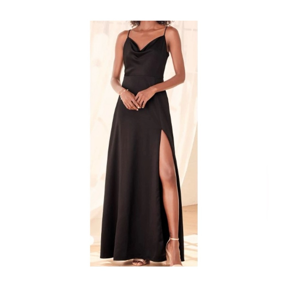 Lulu’s Strapless Black Dress